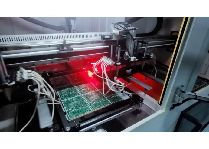 CCD視覺定位激光打標機自動上料定制解決方案